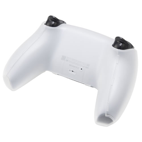 CYBER・コントローラープロテクトカバー Face Pro（PS5用）〈クリアホワイト〉装着図背面
