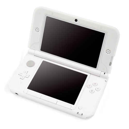 CYBER・シリコンジャケット（3DS LL用）〈クリアホワイト〉を3DS LLホワイトに装着。