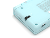 DS Lite本体に収納可能なので持ち運びに便利。