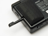 本製品を装着時でもタッチペンの収納が可能