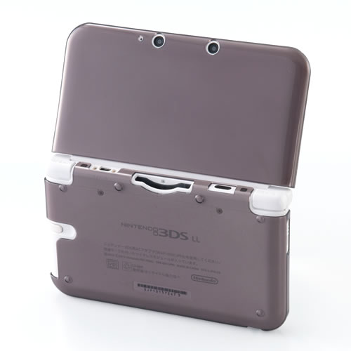 CYBER・イージーハードケース（3DS LL用）〈クリアブラック〉を3DS LL本体に装着