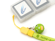 携帯に便利なストラップホール搭載