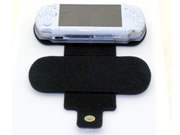 カバー装着状態のままゲームプレイ可能！