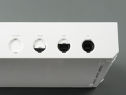 コントローラポート部はシャッター式カバーを採用