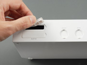 メモリーカードスロット部にはゴムカバーを採用